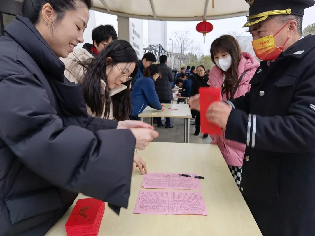 龍騰虎躍春意濃，巨人園區(qū)喜開工