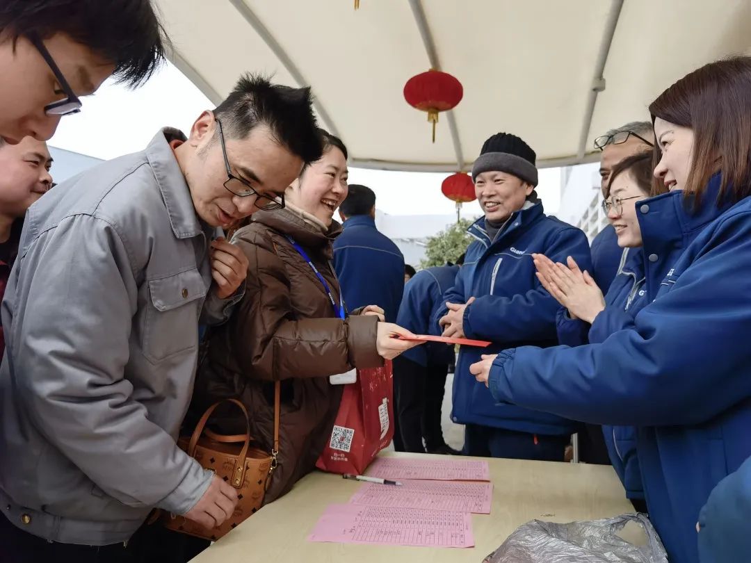 龍騰虎躍春意濃，巨人園區(qū)喜開工