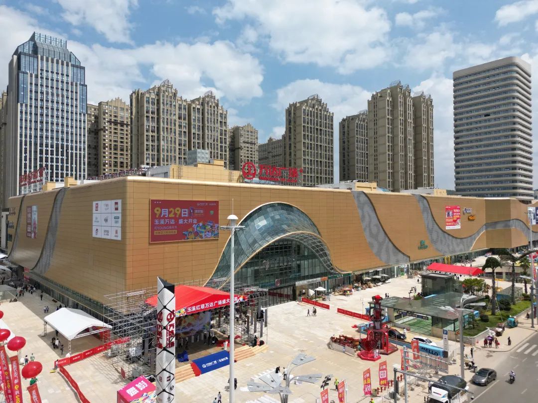 西南高原，巨龍助力城市新地標(biāo)